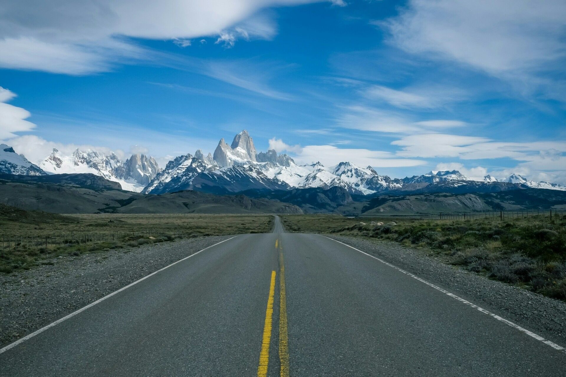 Road across the Patagonian steppe toward the Fitz Roy massif